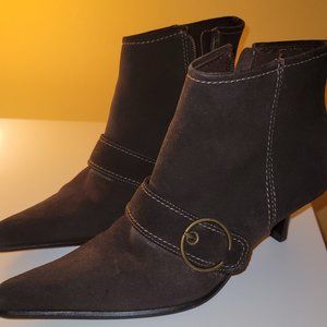 Chocolate ankle boot